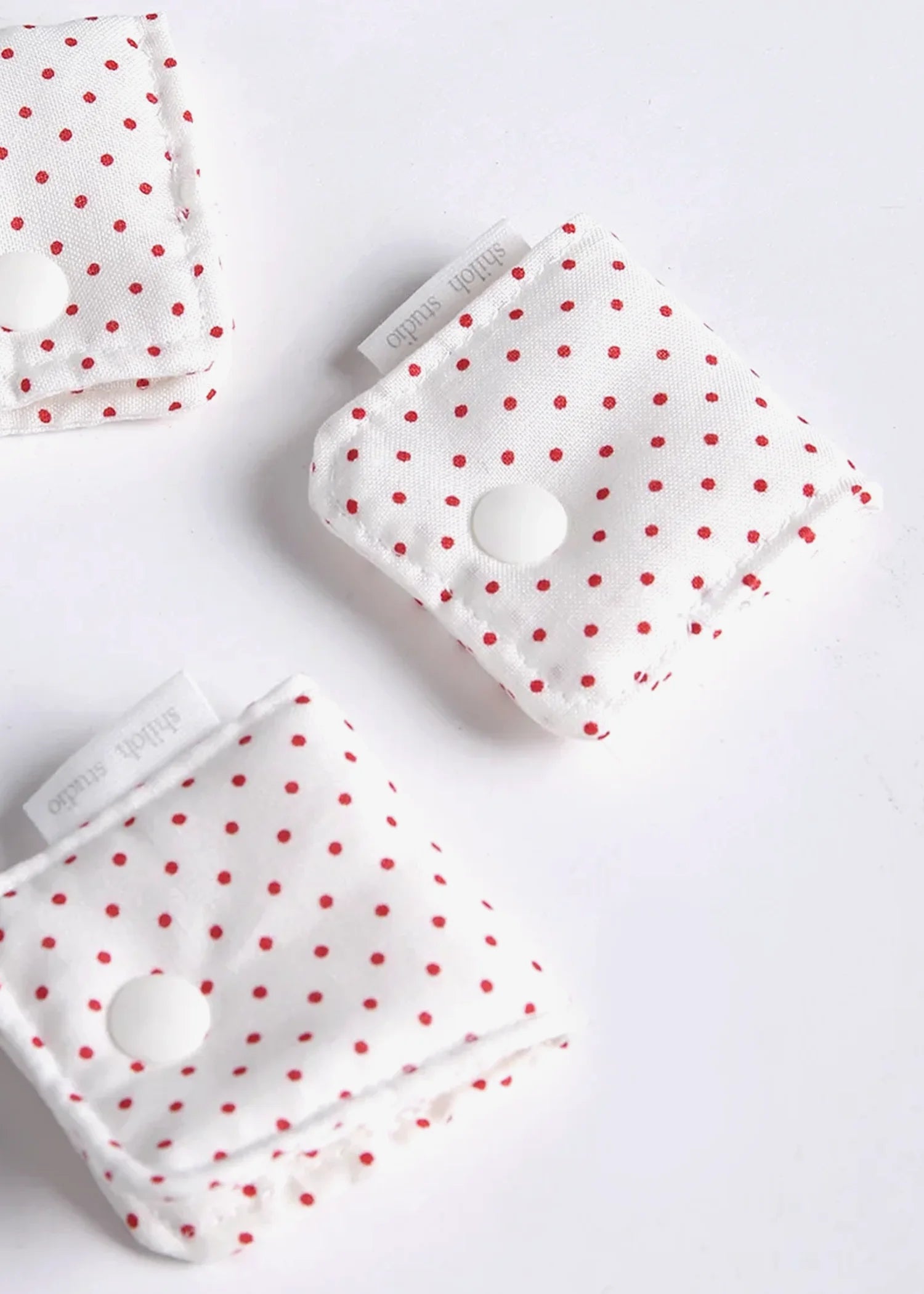 Fabric Wire Holder ✶⋆.˚ (Polka Dot)