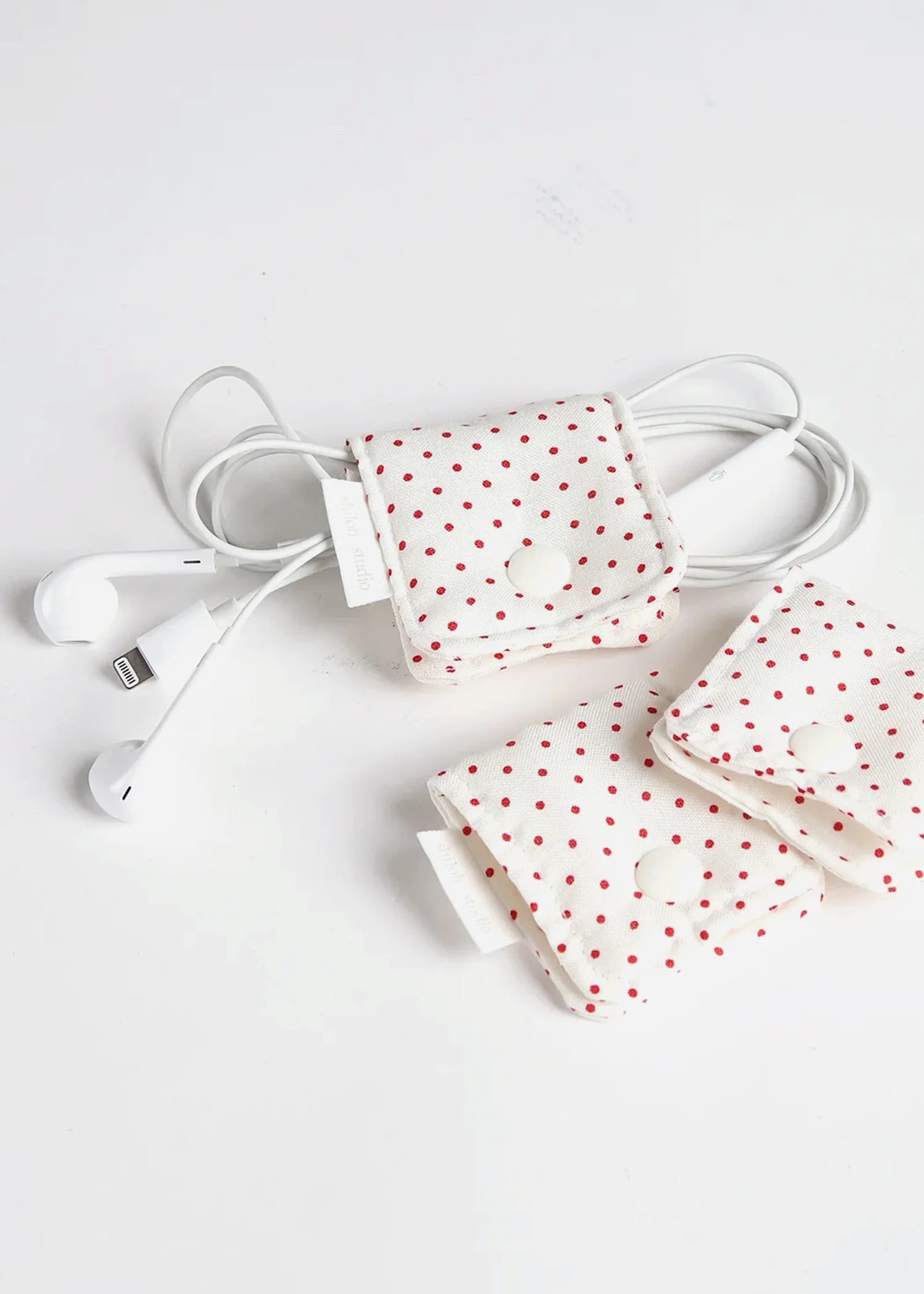 Fabric Wire Holder ✶⋆.˚ (Polka Dot)