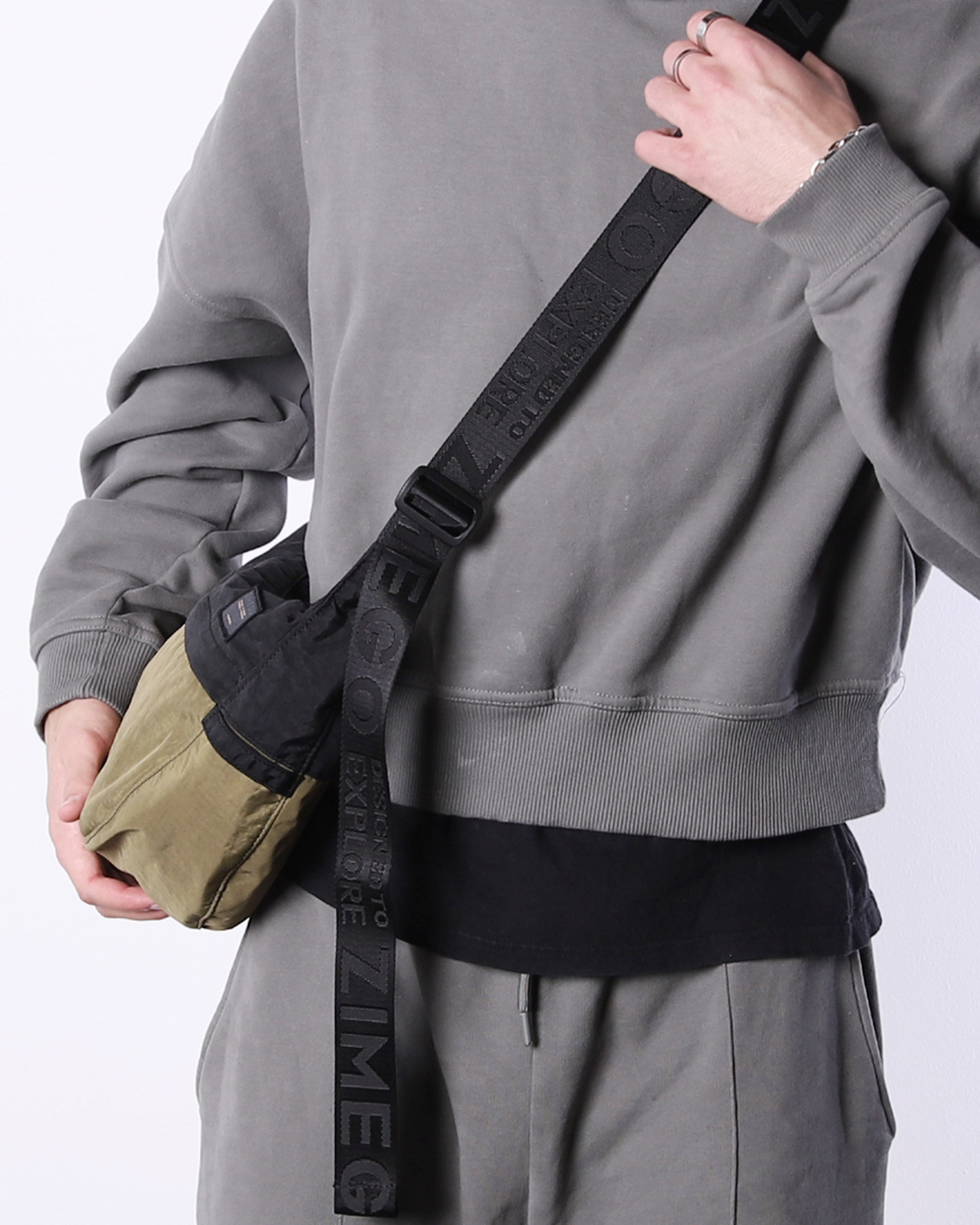 EVERYWHERE CRESCENT II Olive